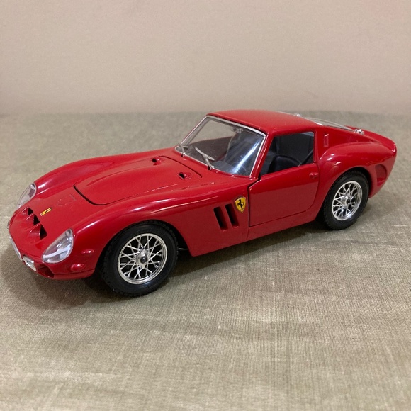 Ferrari 250 GTO 1962 Scale 1/24 - Picture 1 of 8
